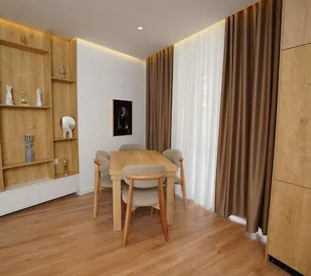Lägenhet Golden Space 1